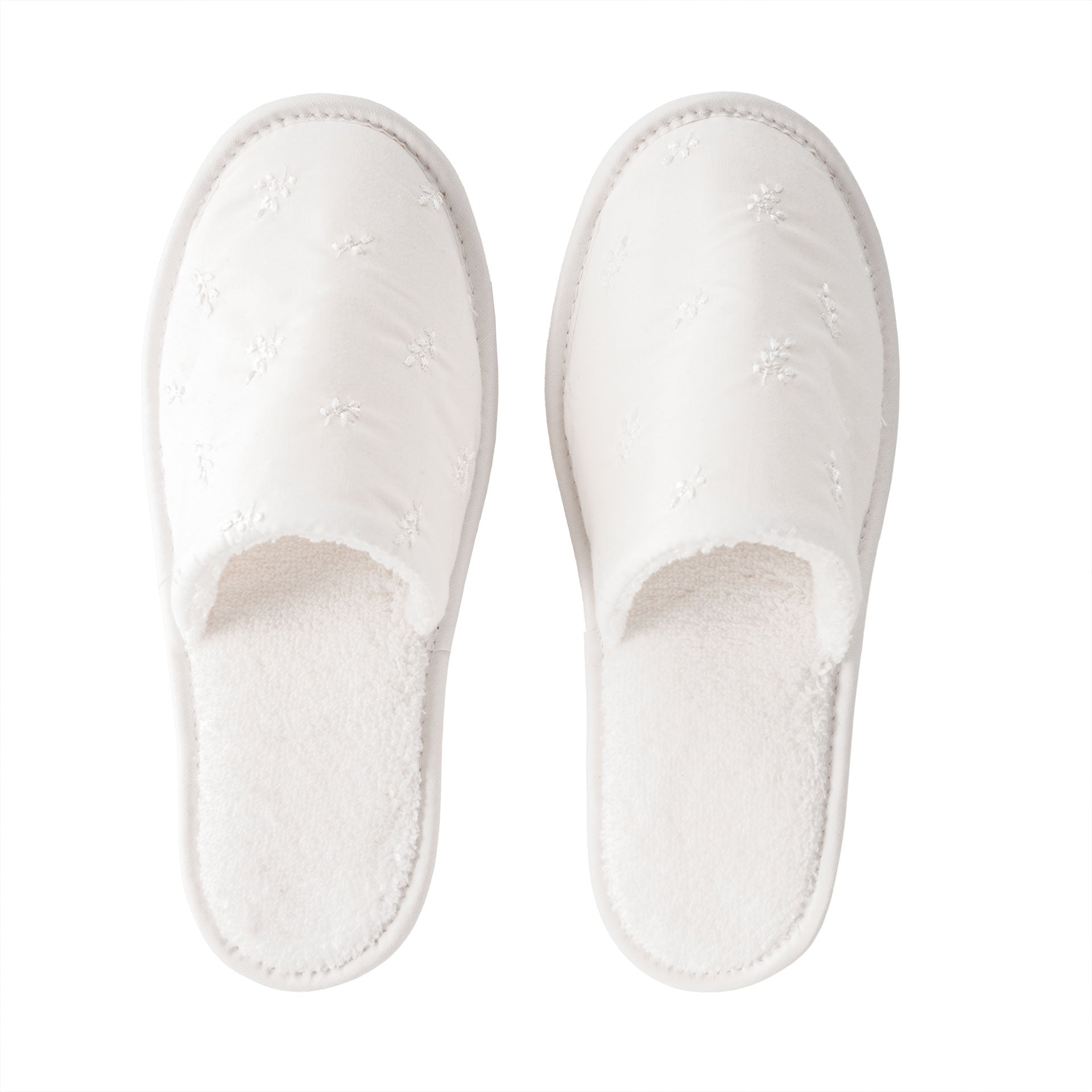 Chinelo com bordado ODETE